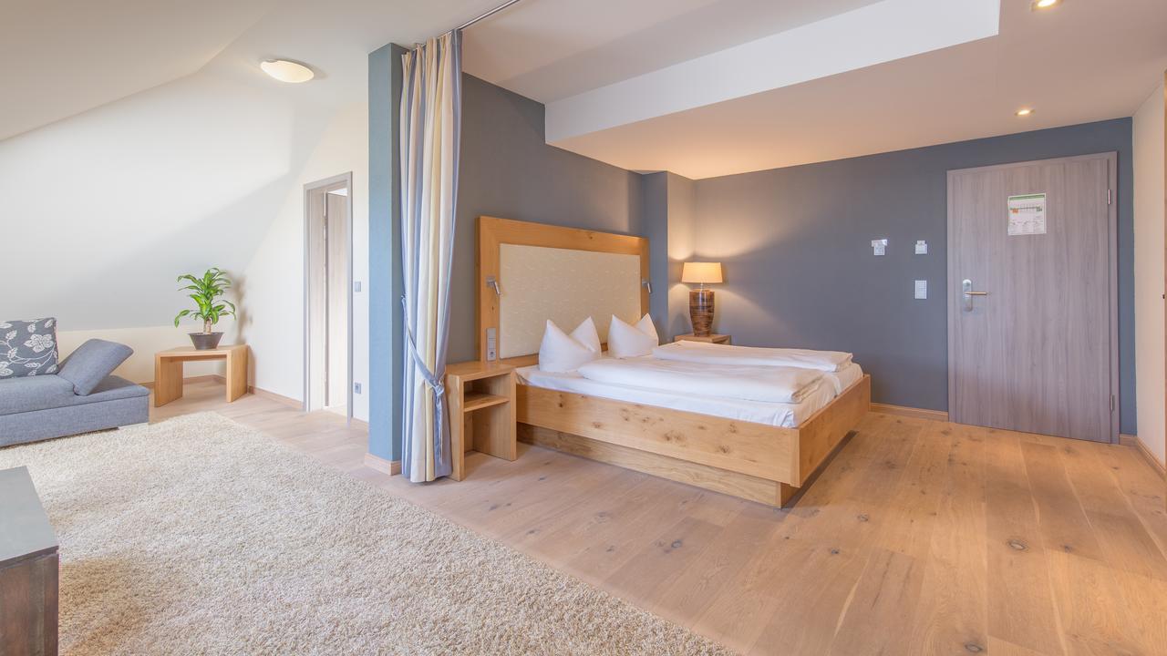 Heuboden Hotel Landhaus Blum Umkirch Extérieur photo