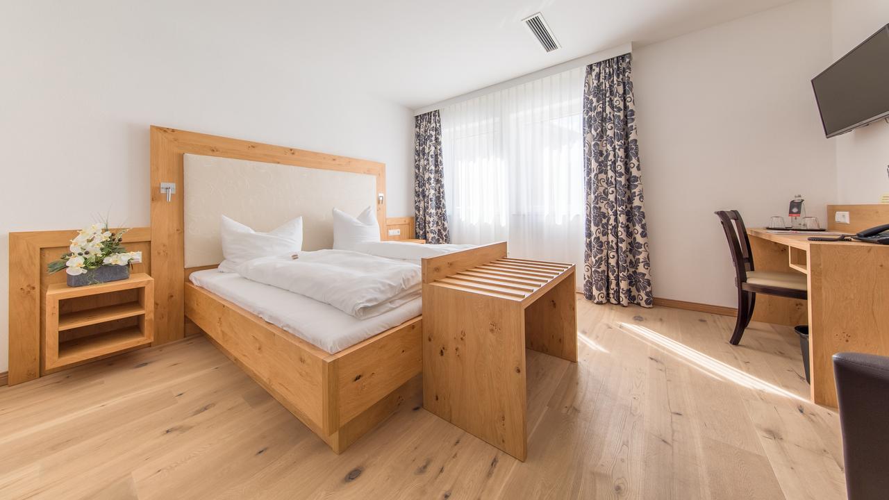 Heuboden Hotel Landhaus Blum Umkirch Extérieur photo