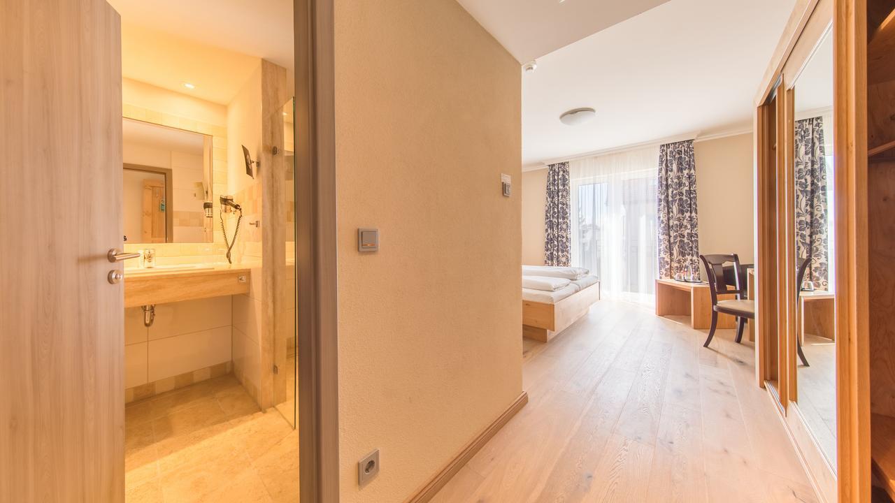 Heuboden Hotel Landhaus Blum Umkirch Extérieur photo