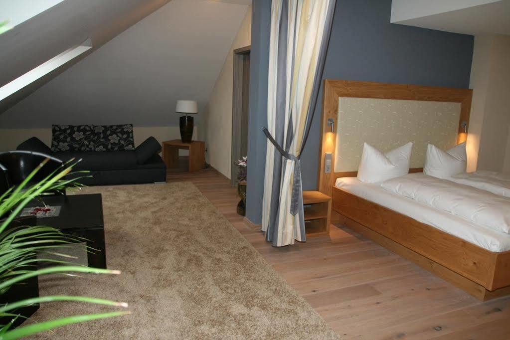 Heuboden Hotel Landhaus Blum Umkirch Extérieur photo